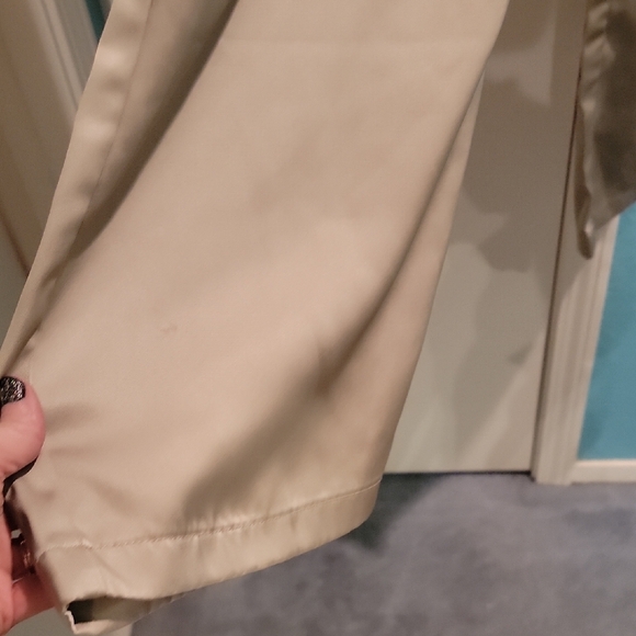 Elegant Satin Wide-Leg Pants - Picture 4 of 5